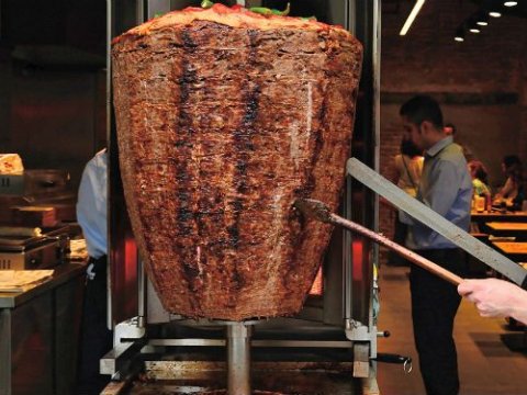 Dönərdən zəhərlənənlər evə BURAXILDI