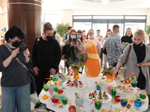 Rusiya turizmçiləri Naftalanda