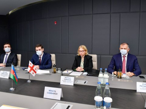 Mikayıl Cabbarov gürcüstanlı həmkarı ilə görüşüb
