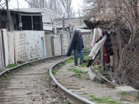 Prezidentin qanunsuz tikililərlə bağlı tapşırığı həll edilmək ÜZRƏDİR