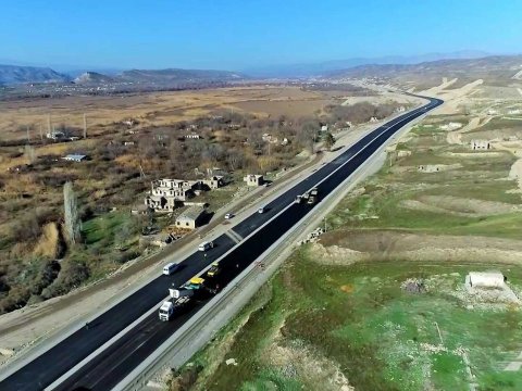 Xudafərin-Qubadlı-Laçın yolu asfaltlanır