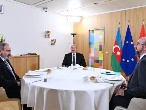 Şarl Mişel: “Paşinyanla Əliyevi birbaşa danışmaq üçün tək qoydum” 