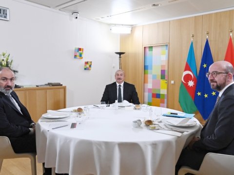 Brüssel razılaşması: Bakı Laçın dəhlizində post quracaq  