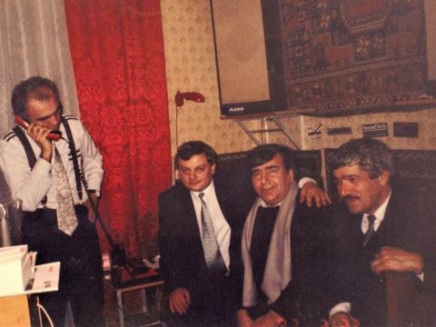 Bir şəklin tarixçəsi: Ramiz Rövşən Müsavata himn yazdı, Cavanşir Quliyev bəstələdi, Aygün Kazımova OXUDU