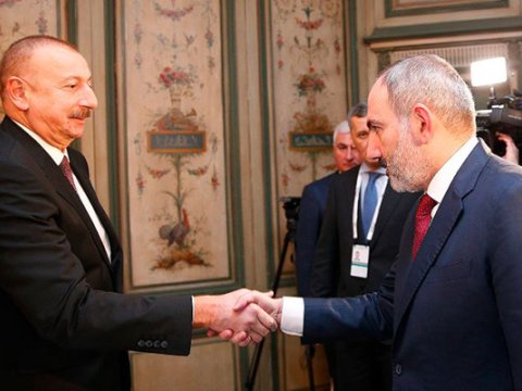 İlham Əliyevlə Paşinyanın görüşü 5 saata yaxın davam edib...