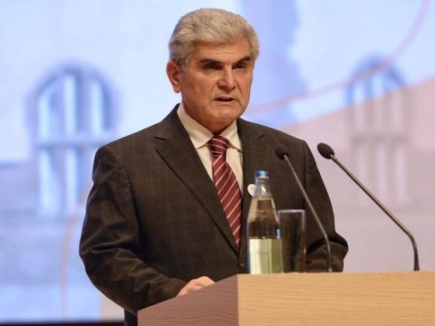 Prezident rektorla bağlı SƏRƏNCAM verdi