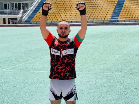 Azəbaycanlı tələbə ermənini məğlub etdi - gümüş medal qazandı