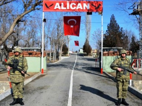 Ordu generalından ANONS: Türkiyə tezliklə Ermənistanla sərhəd qapılarını açacaq