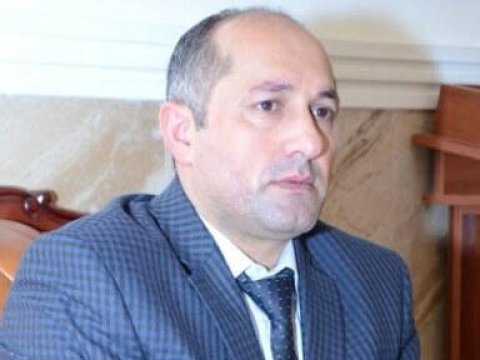 Koronavirusa yoluxmuş şair xəstəxanadan evə buraxıldı