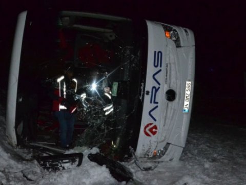 Türkiyədə avtobus qəzası: ölənlərin 2-i azərbaycanlıdır