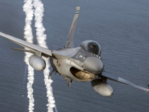 Rumıniya 32 ədəd F-16 alır