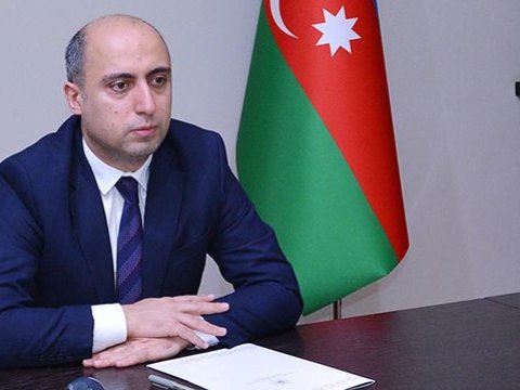 Nazir dərsliklərlə bağlı yaranmış problemlərdən DANIŞDI