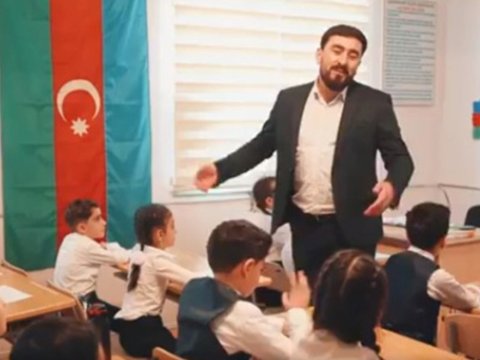 Dini klipin çəkildiyi məktəbin rəhbəri CƏZALANDIRILIB
