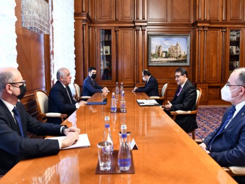Əli Əsədov türkiyəli nazirlə görüşüb