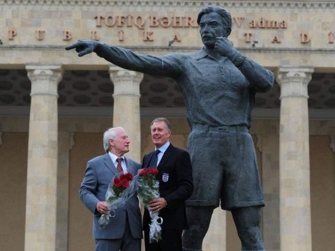 Bir şəklin tarixçəsi: Tofiq Bəhramovu sevən ingilis və onu bağışlamayan alman 45 il sonra BAKIDA 