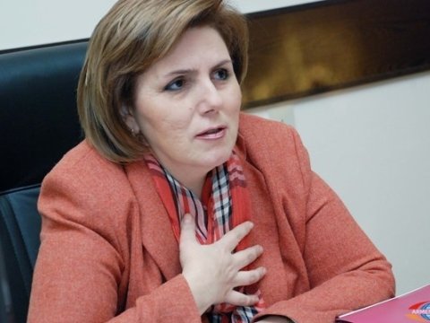 Keçmiş mədəniyyət naziri axtarışa verildi