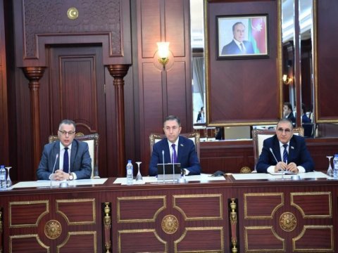 Parlamentdə Strateji Yol Xəritələri müzakirəsi