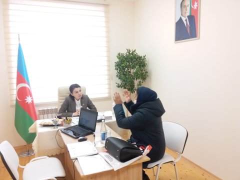 Jalə Əhmədova seçiciləri qəbul edib - FOTOLAR