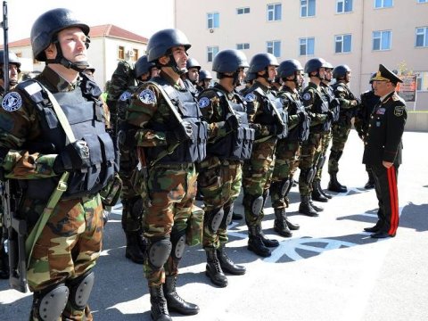 Daxili Qoşun əməkdaşlarının maaşı ilə bağlı FƏRMAN
