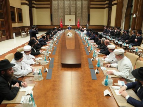 Ərdoğan yəhudi ravvinlərlə görüşdü