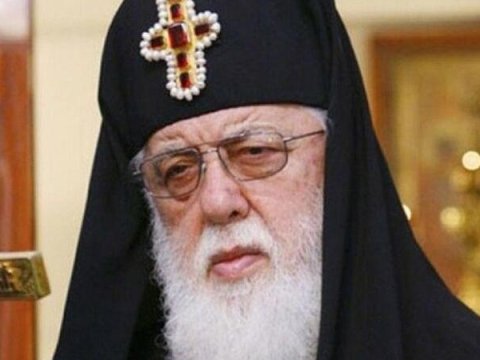 II İliya Azərbaycan Prezidentini təbrik etdi