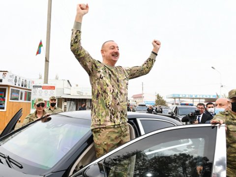 Qalib xalqın gəncləri Ali Baş Komandanın yanındadır!