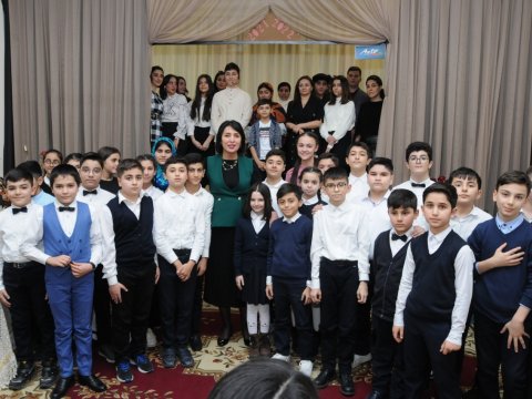 Müəllim və şagirdlər arasında viktorina - Qaliblərə hədiyyələr verildi