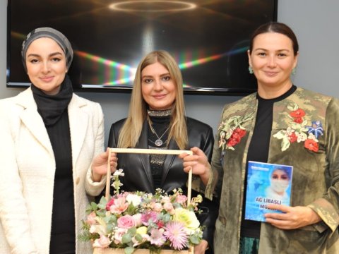 Koronavirusla mübarizəyə könüllü qoşulan həkim kitab yazıb