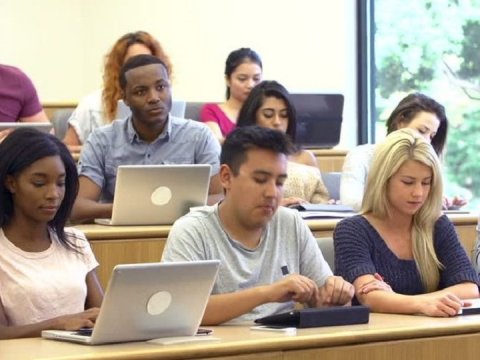 Azərbaycanda təhsil alan əcnəbi tələbələrin SAYI