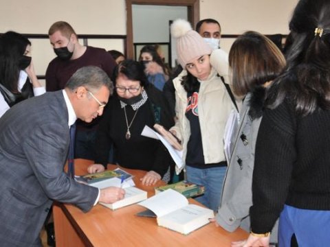 Nəsiman Yaqublunun yeni kitablarının təqdimatı olub