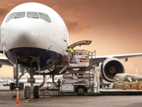 Hava nəqliyyatı ilə ixrac edilən yükün həcmi artıb