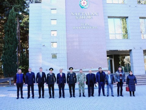 Naftalanda qazilərə medallar verildi