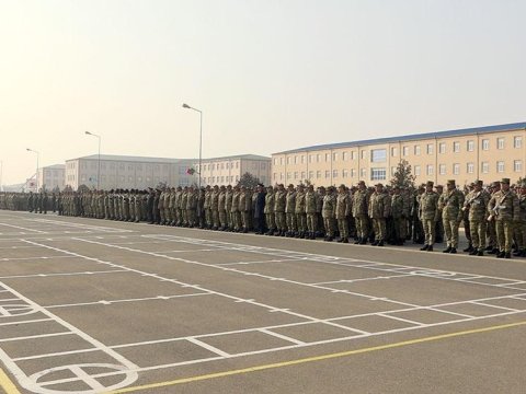 Naxçıvanda hərbçilər mükafatlandırıldı