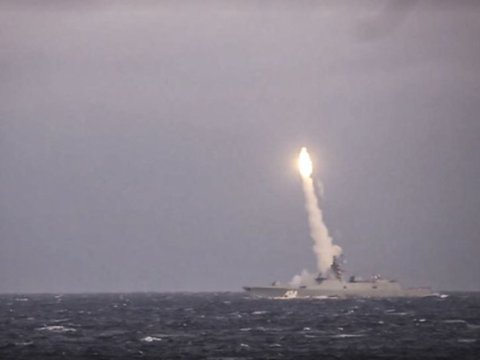 Rusiya hipersəs raketi sınaqdan keçirdi