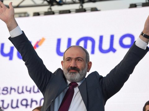 Paşinyan erməni qadınlara pul vəd etdi - Daha çox uşaq doğmağa ÇAĞIRDI 