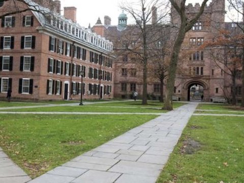 ABŞ-da tədris onlayn formaya qayıdır