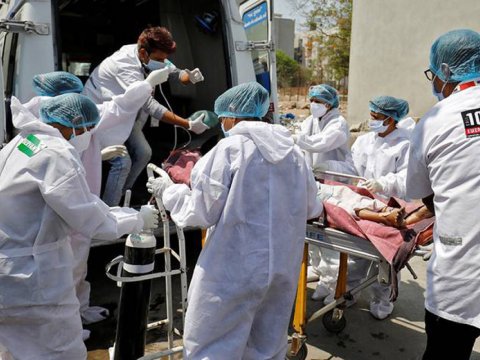 Avropada COVID-19-a yoluxanların sayı 100 milyonu ÖTDÜ