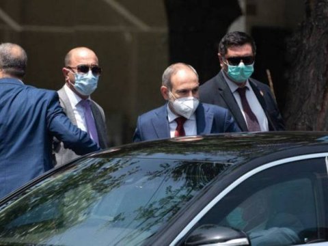Paşinyan qəfil səfər etdi