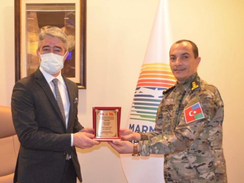 Özünü FHN əməkdaşı kimi təqdim etdi, Türkiyədə skandal oldu - Fotolar+VİDEO