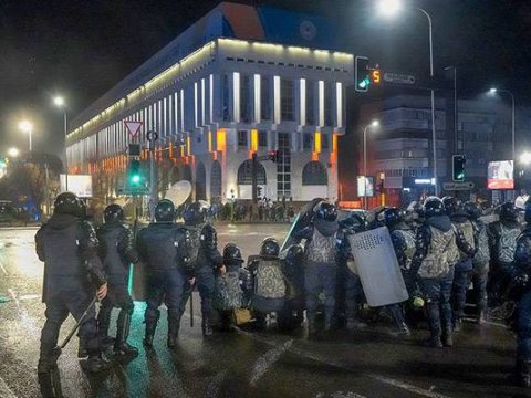 Qazaxıstandakı aksiyalarda 200-ə yaxın adam xəsarət alıb