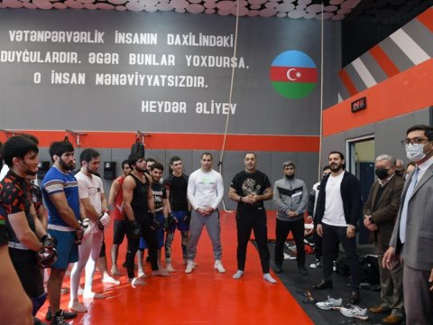 Gənclər və idman naziri Zabit Səmədovla görüşdü