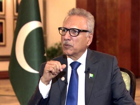 Pakistan prezidenti yenə yoluxdu