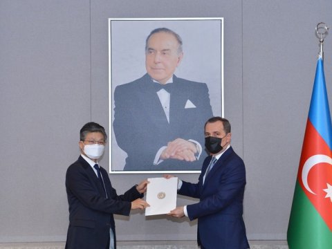 Ceyhun Bayramov Koreya səfirini qəbul edib