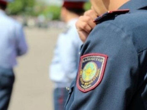 Nur-sultan polisi evlərdə araşdırmalara başladı
