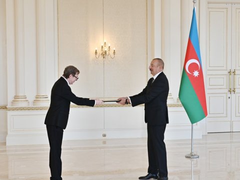 İlham Əliyev iki səfirin etimadnaməsini qəbul etdi - FOTO
