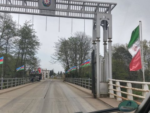 İran sərhədlərini AÇDI