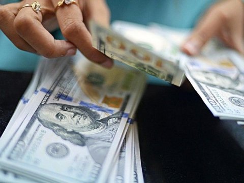 Banklar dolların alış qiymətini qaldırdı - SİYAHI