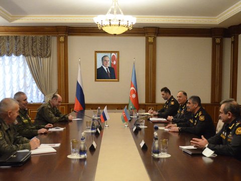 Zakir Həsənov Qarabağdakı yeni komandanı qəbul edib 