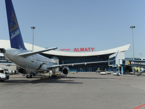 Almatı Hava Limanı fəaliyyətini bərpa edir