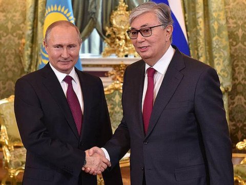Putin və Tokayev telefonla danışdı